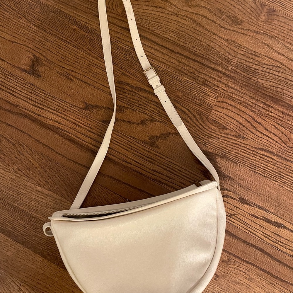 Mansur Gavriel sling bag